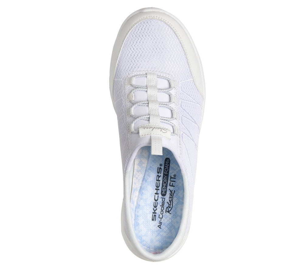 Relaxed Fit: Glide-Step Comfort